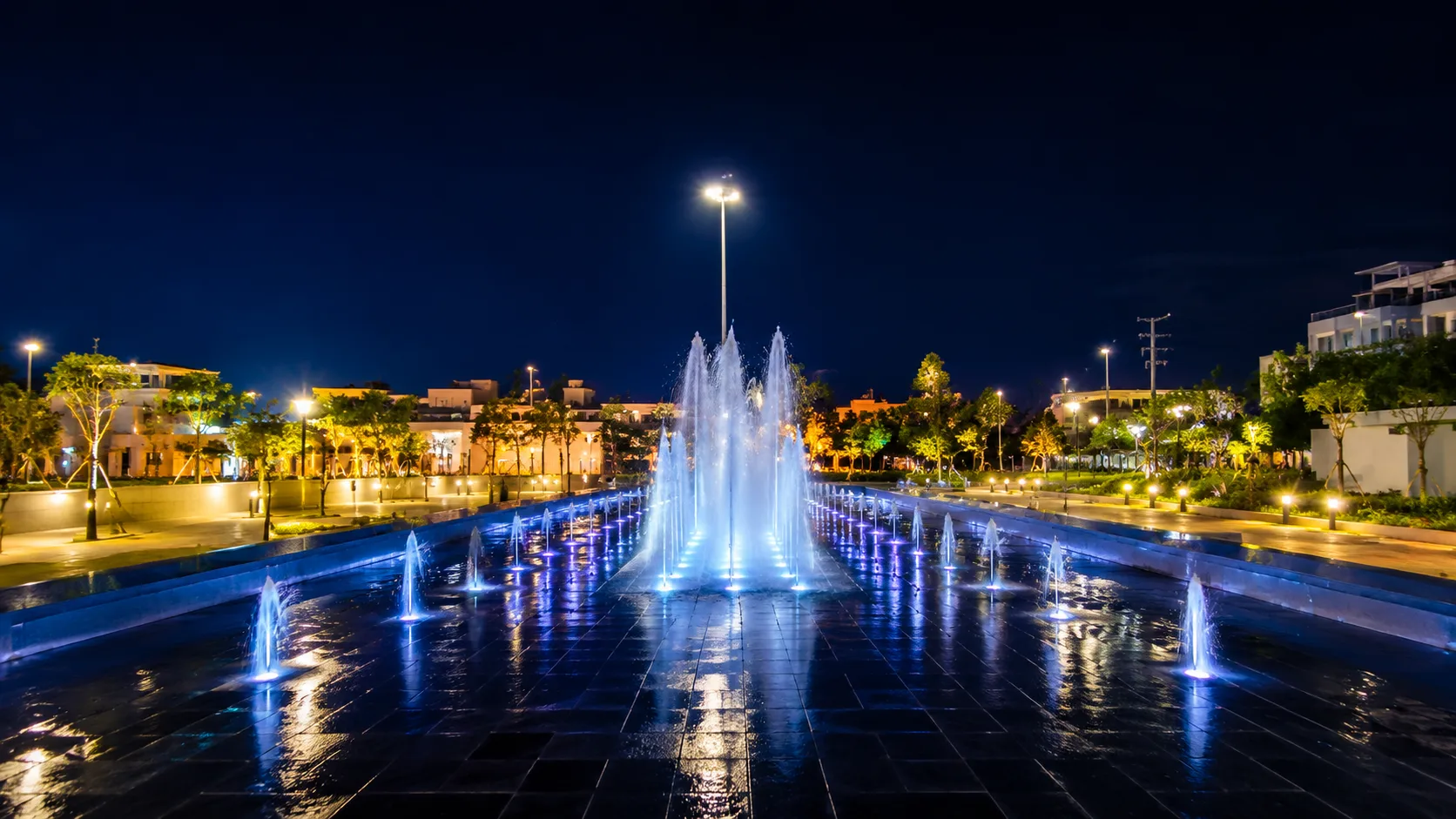 Vo Nguyen Giap Square